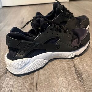 Nike Black and White Athletic Shoes